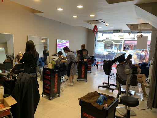 D' Estilo Hair Studio