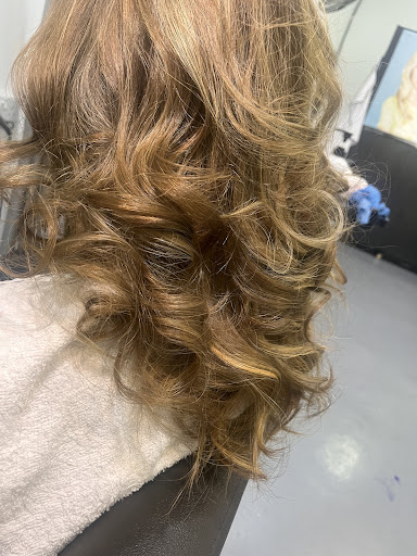 Komorebi Hair Saloon