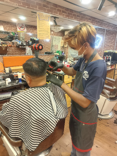Kedai Gunting Rambut Maju (Maju Hair Salon)