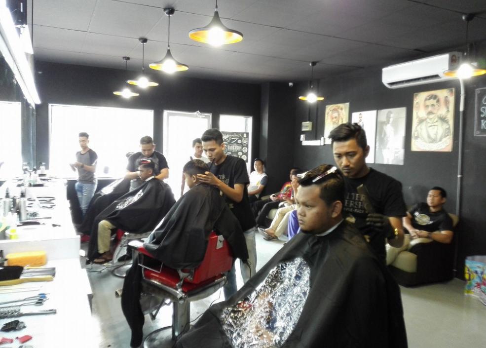 Akademi Potong Rambut Terbaik di Kuantan – Pelatihan Profesional & Trendy 2024