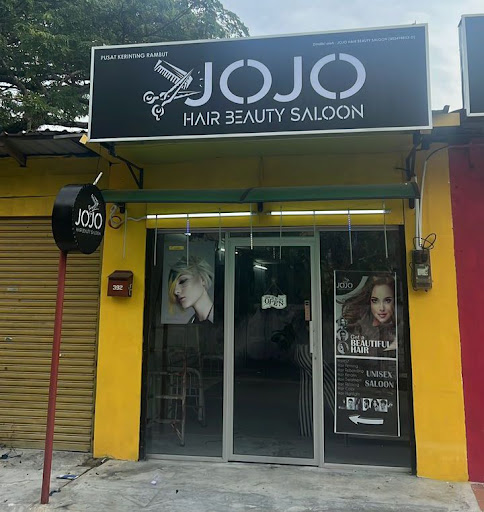 Akademi Rambut Terbaik di Kampung Batu Feringgi – Tips & Gaya Kecantikan Terkini