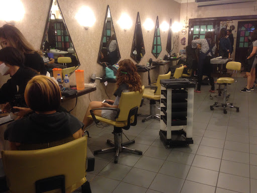 Akademi Rambut Terbaik di Ipoh – Kursus Styling & Pelatihan Profesional 2024