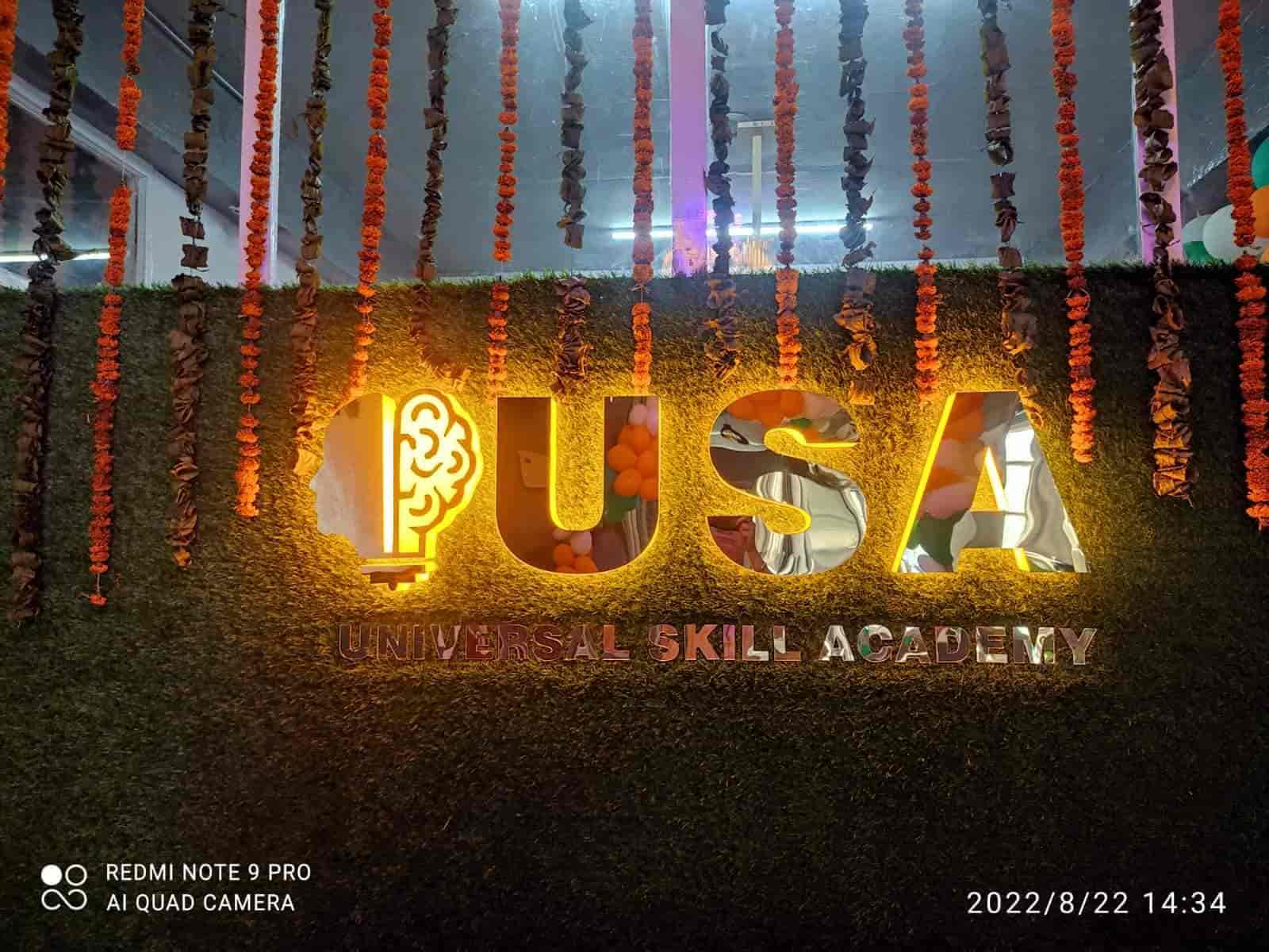 Akademi Salun Universal: Latihan Profesional & Seni Penjagaan Rambut