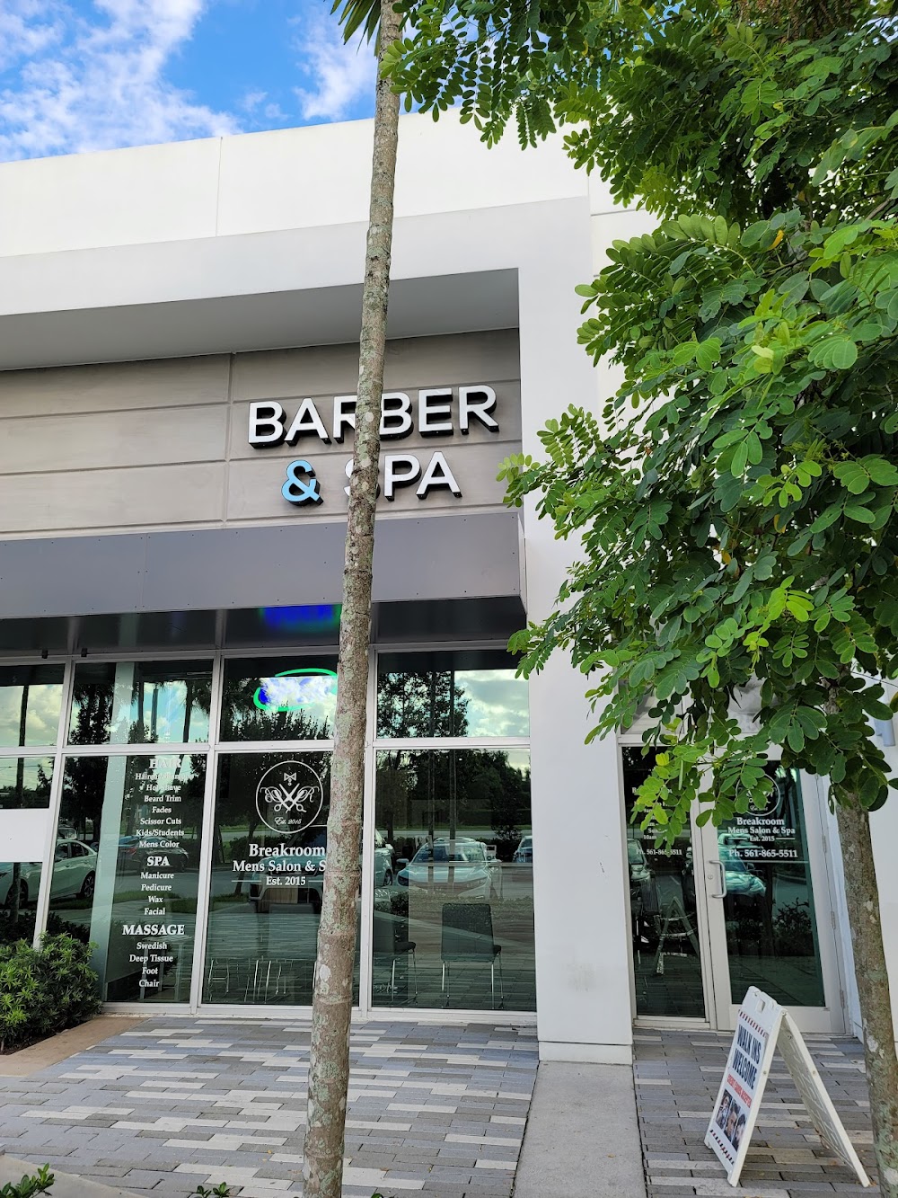 Salun Break Hair: Potongan Rambut Trendy & Perkhidmatan Profesional