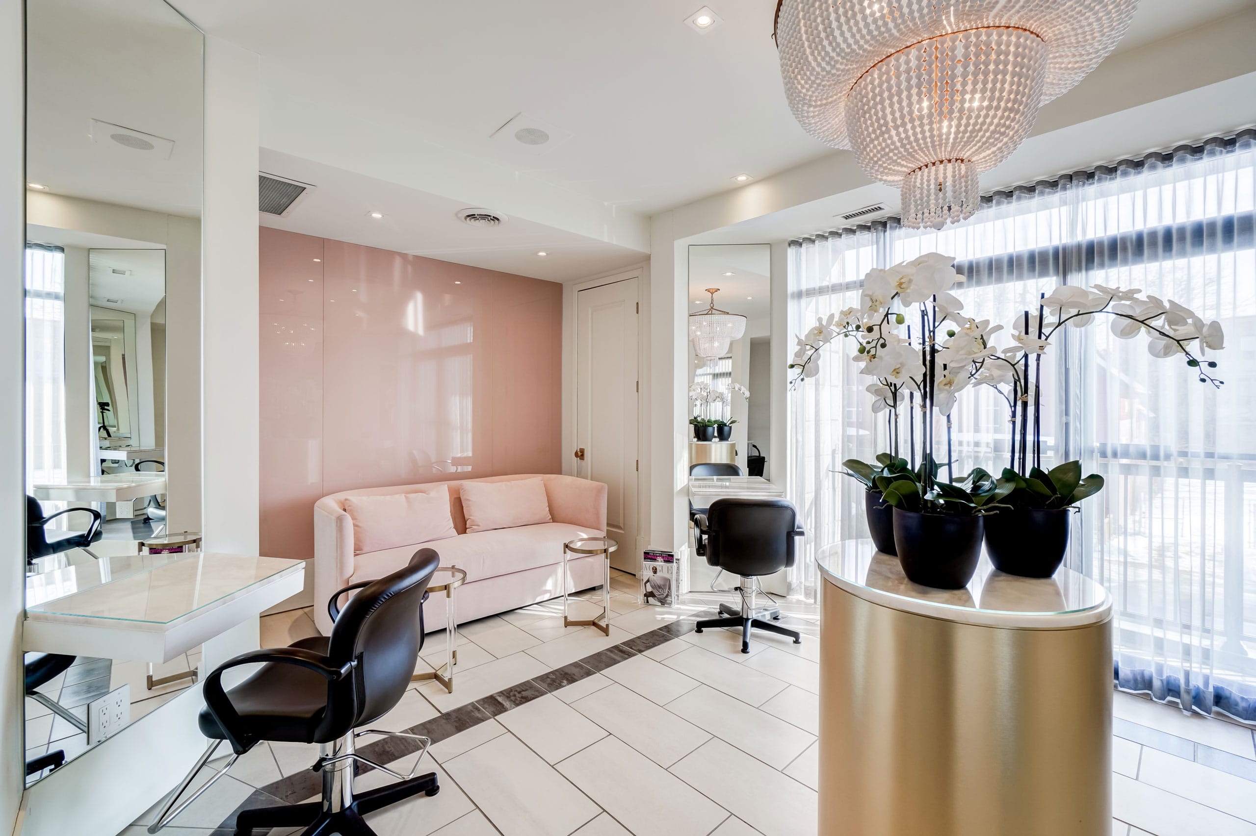 Regine Salon & Kedai Kecantikan - Gaya Rambut, Make-up & Rawatan Kecantikan Profesional