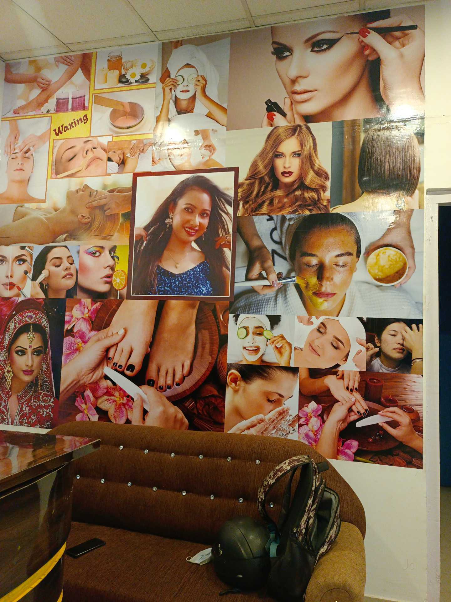 Lily Unisex Salon Kecantikan Rambut – Gaya Moden untuk Semua Jantina