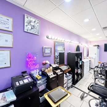 Salon Unisex Ezriel Agape – Gaya Moden, Perkhidmatan Profesional & Harga Berpatutan