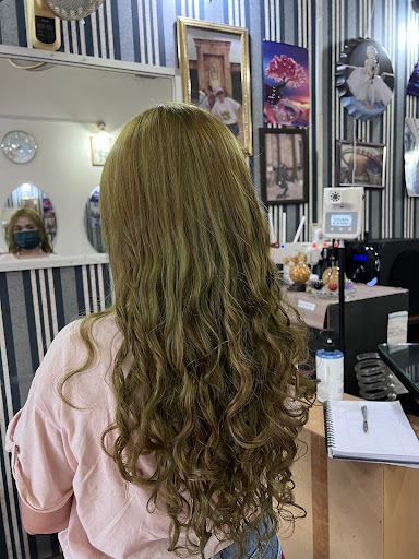 Akademi Rambut Terbaik di Ranau – Pelatihan Kecantikan & Teknik Potong Profesional