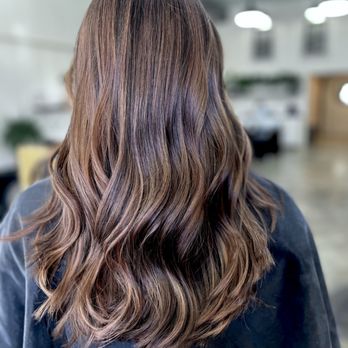 AR3 Beauty Salon Rambut – Rawatan Profesional untuk Gaya Moden & Kecantikan