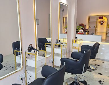 Studio Kecantikan Rambut Sheng: Gaya Moden, Perkhidmatan Profesional
