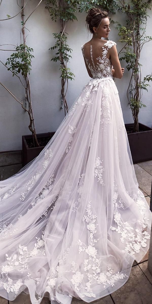 Flo Dream Bridal – Gaun Pengantin Elegan dengan Reka Modern untuk Hari Bahagia