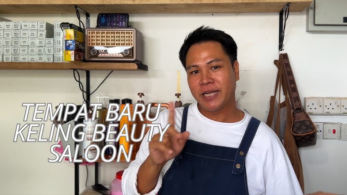 Keling Beauty: Gambar Wanita Tradisional dengan Hiasan Warna-warni yang Memukau