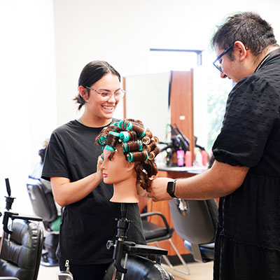 Akademi Hair & Beauty Stylish – Kursus Profesional untuk Penataan Rambut & Kecantikan