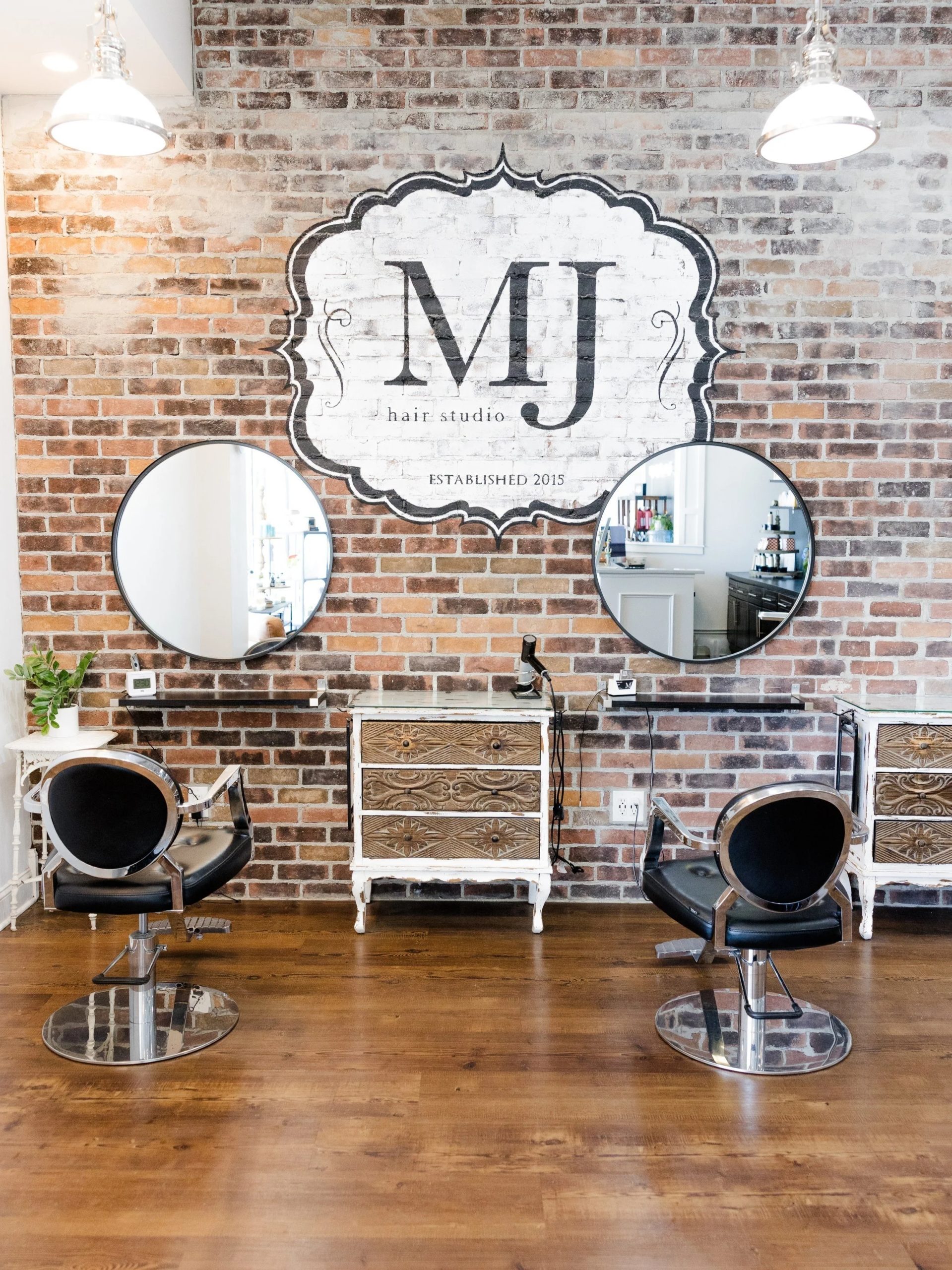 Salon Rambut MJ – Gaya Trendy & Potongan Kualiti Tinggi