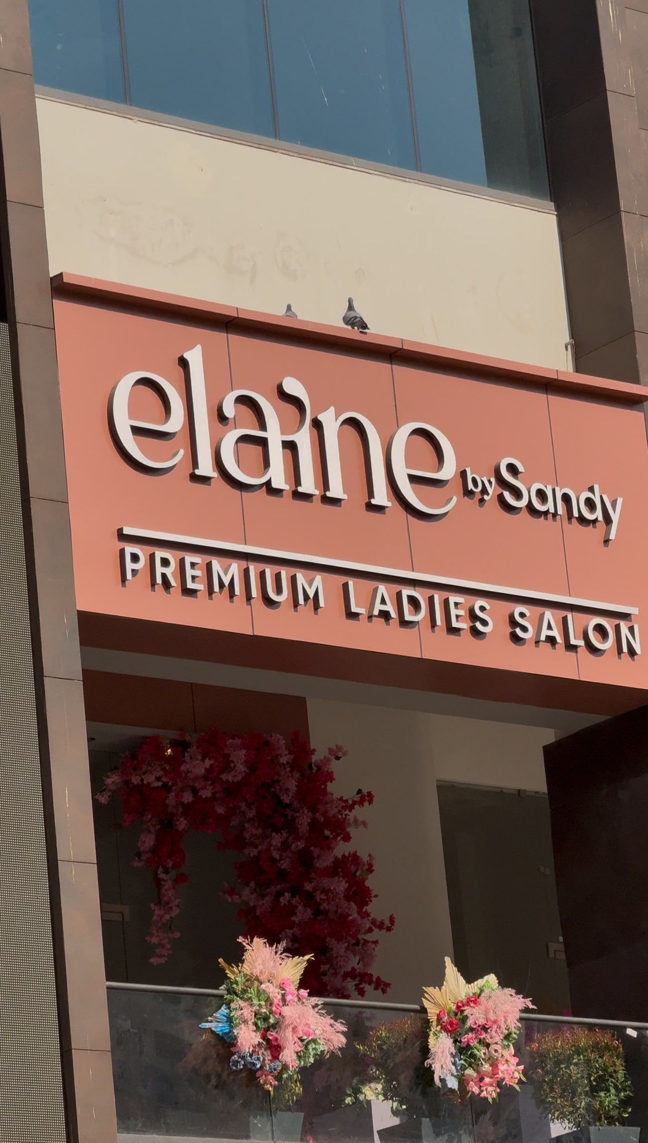 Pusat Rambut Elaine (Unisex) | Salon Kecantikan & Gaya Profesional