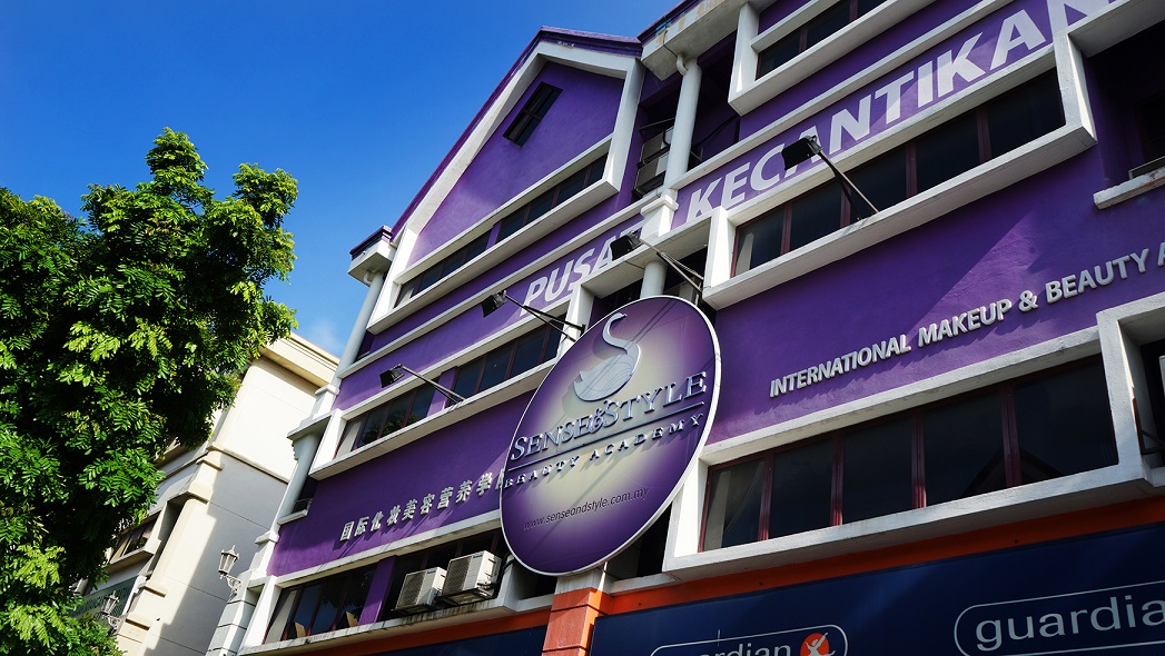 Akademi Kecantikan & Solekan Profesional di Kuala Lumpur, Selangor – Kursus Styling Rambut & Makeup