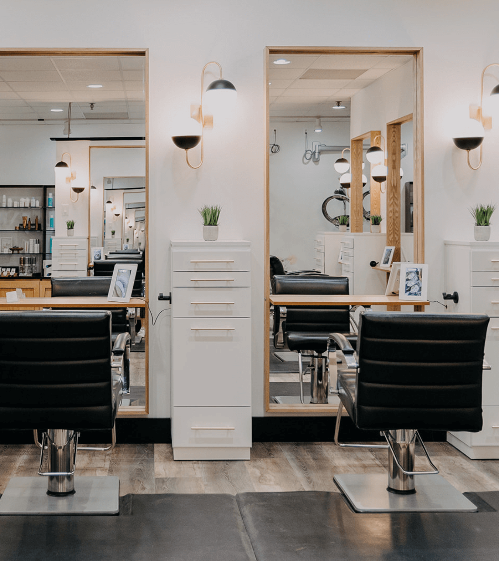 Studio Moden Kecantikan & Penataan Rambut – Salon Gaya Terkini, Servis Profesional