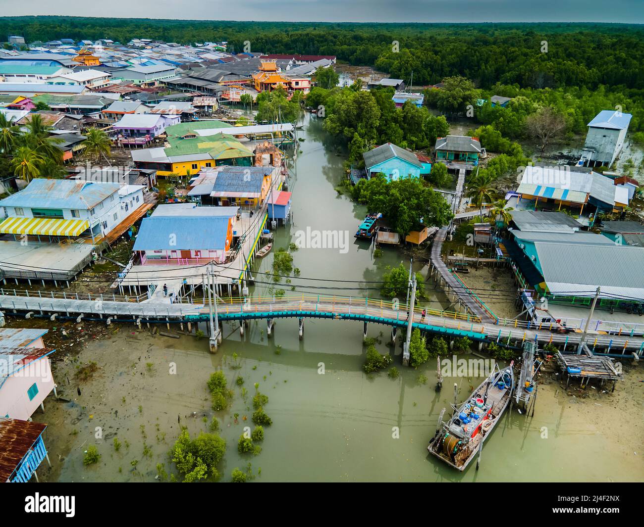 Gambar Menakjubkan Bagan Pulau Ketam: Pantai Putih & Budaya Nelayan