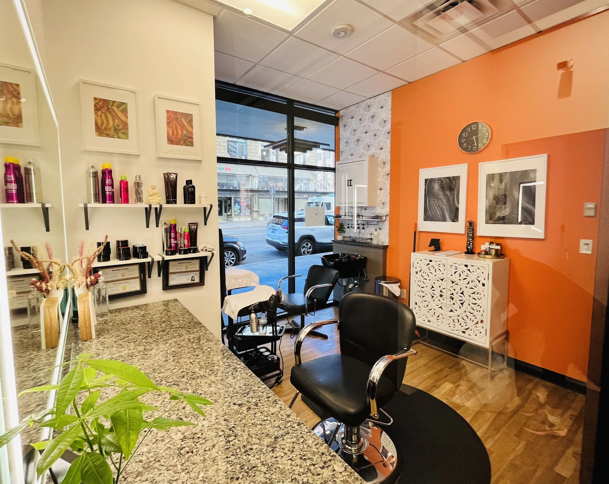 Kims Saloon Studio – Gaya Rambut Moden & Perkhidmatan Kecantikan