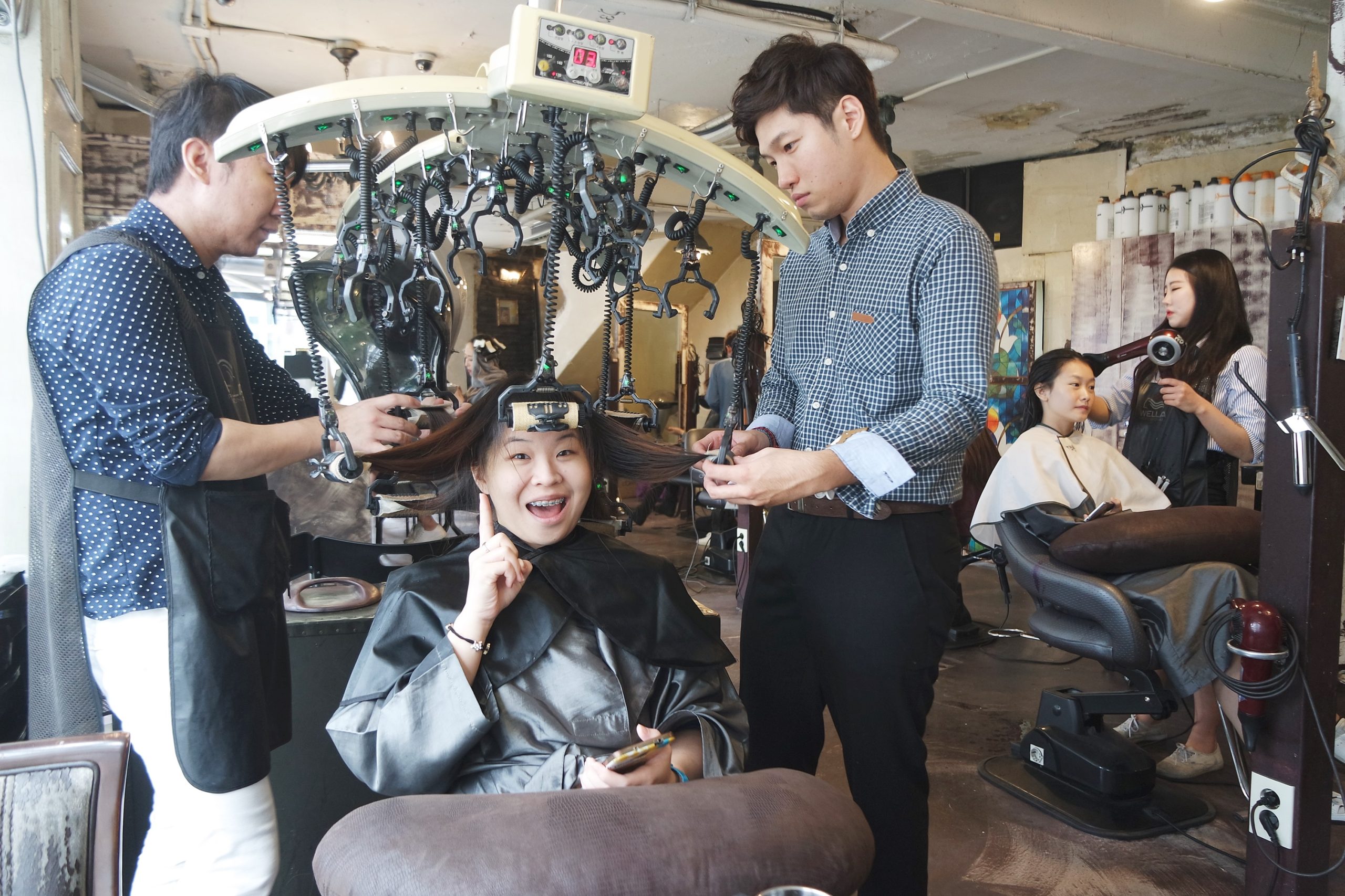 Salon Rambut CCA - Gaya Moden, Perkhidmatan Profesional & Harga Berpatutan