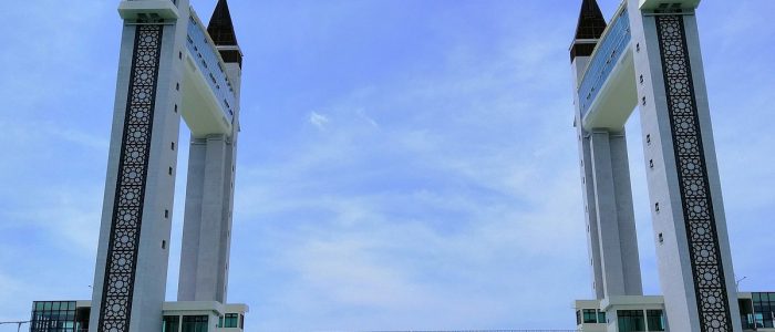 Keindahan Pantai Terengganu: Sunset, Pasir Putih & Budaya Tradisional