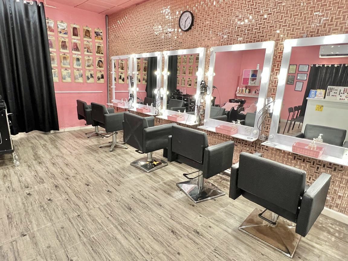 Akademi Rambut Terbaik di Kertih: Pelatihan Profesional untuk Gaya Rambut Bergaya