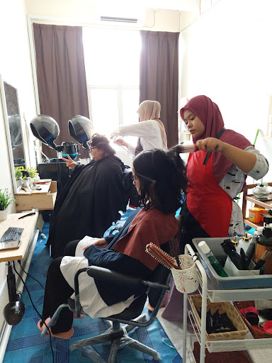 Kristals Spa & Salon Rambut Muslimah – Rawatan Lux untuk Kulit & Hijab