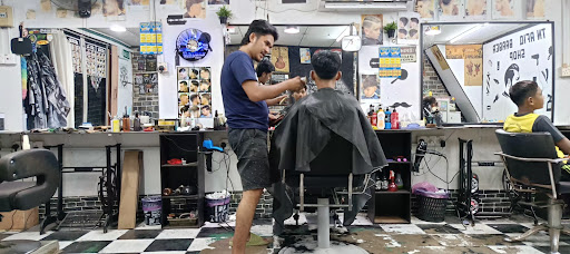 Potong Rambut Carnation - Kedai Gunting Rambut Bergaya & Profesional, Harga Berpatutan