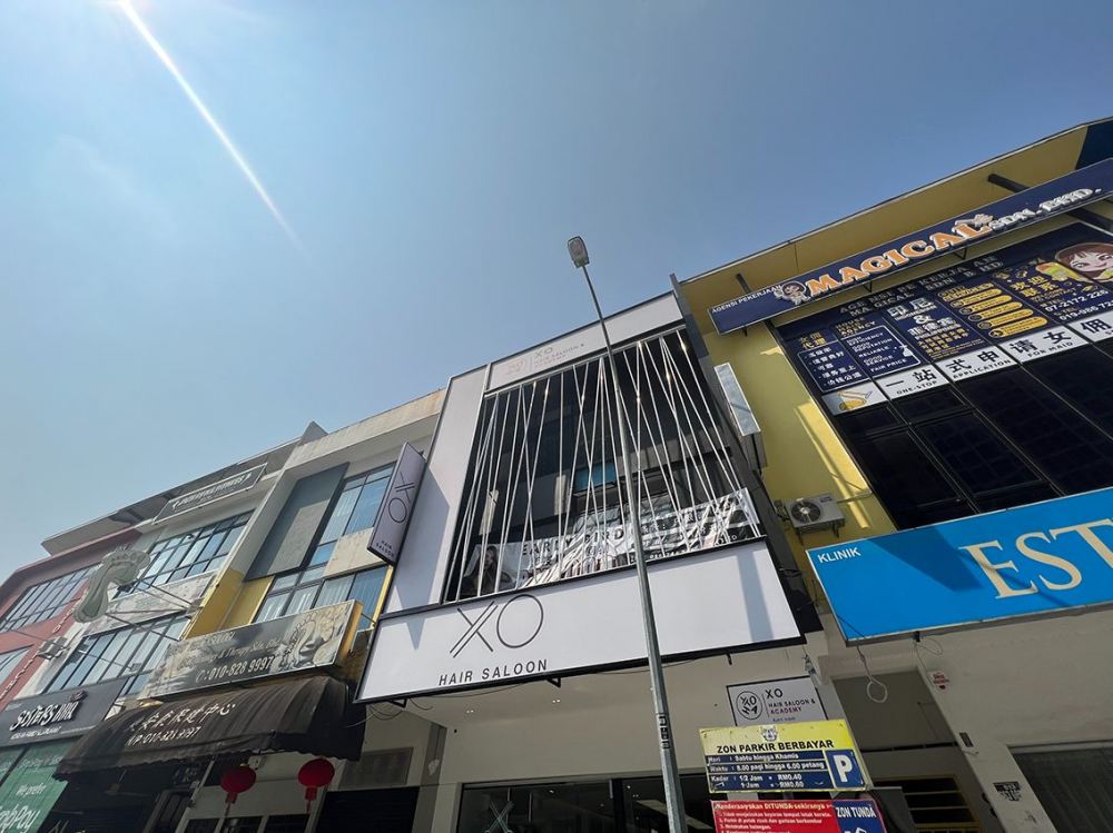 XO Hair Saloon Bukit Indah – Potong Rambut Bergaya, Styling Profesional & Harga Berpatutan