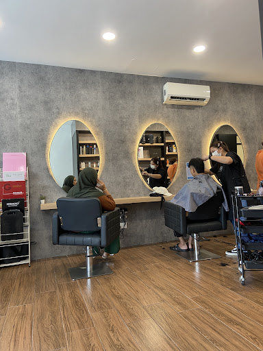 Houri Salon Muslimah: Gaya Kecantikan Moden & Perkhidmatan Terbaik untuk Wanita Muslim