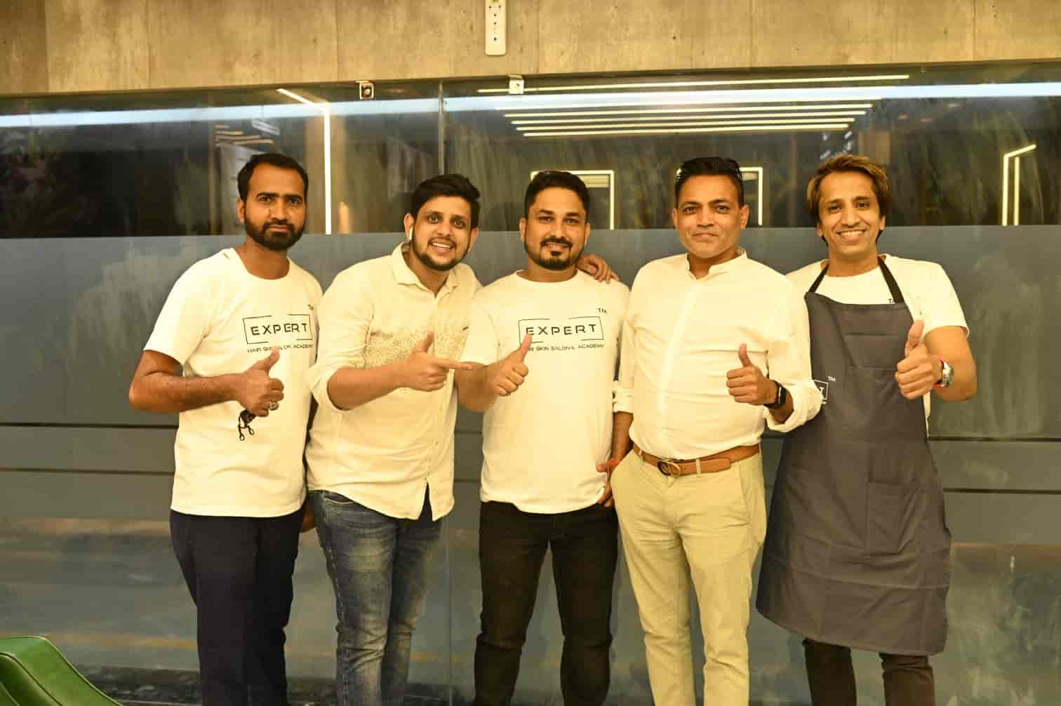 Salon Rambut Pakar & Akademi Baru – Gaya Profesional & Kursus Kecantikan