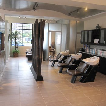 Sama-Onaji Hair Studio: Gaya Rambut Moden, Potongan Profesional & Penjagaan Kulit