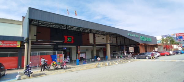 Pantai Timor Mart Sdn Bhd – Pemandangan Pantai Pasir Putih & Sunset Romantis