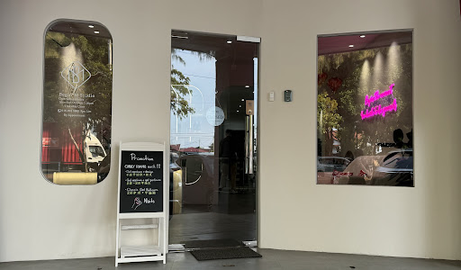 Begin M Studio: Studio Muzik Profesional dengan Perkhidmatan Rekaman & Produksi Berkualiti