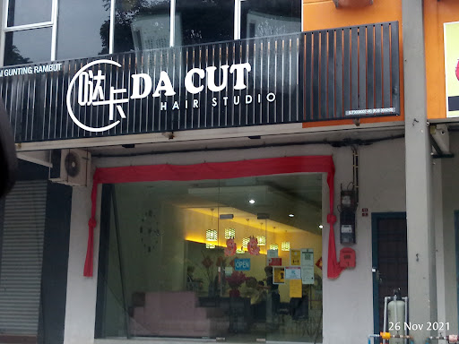 Da Cut Hair Studio – Salon Potong Rambut Moden di Kuala Lumpur, Gaya Trendy & Profesional