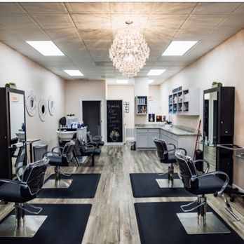 Salon Rambut GYENEVA: Potongan Gaya Moden, Rawatan Kulit Kepala, & Perkhidmatan Kecantikan Terbaik