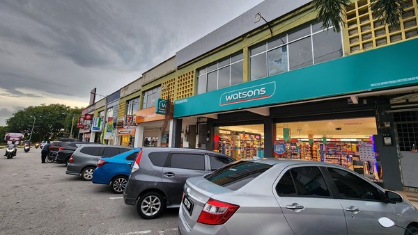 Watsons Sungai Udang – Kedai Farmasi & Kecantikan Terdekat, Pilihan Produk Berkualiti