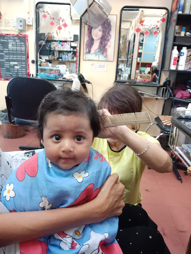 La Puttri Salon – Kecantikan & Penataan Rambut Profesional Terbaik di Kuala Lumpur