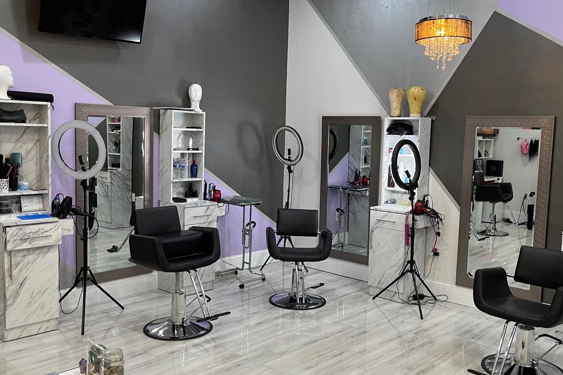 Shuryan Barbershop & Beauty Studio – Potongan Rambut & Gaya Kecantikan Profesional di Kuala Lumpur